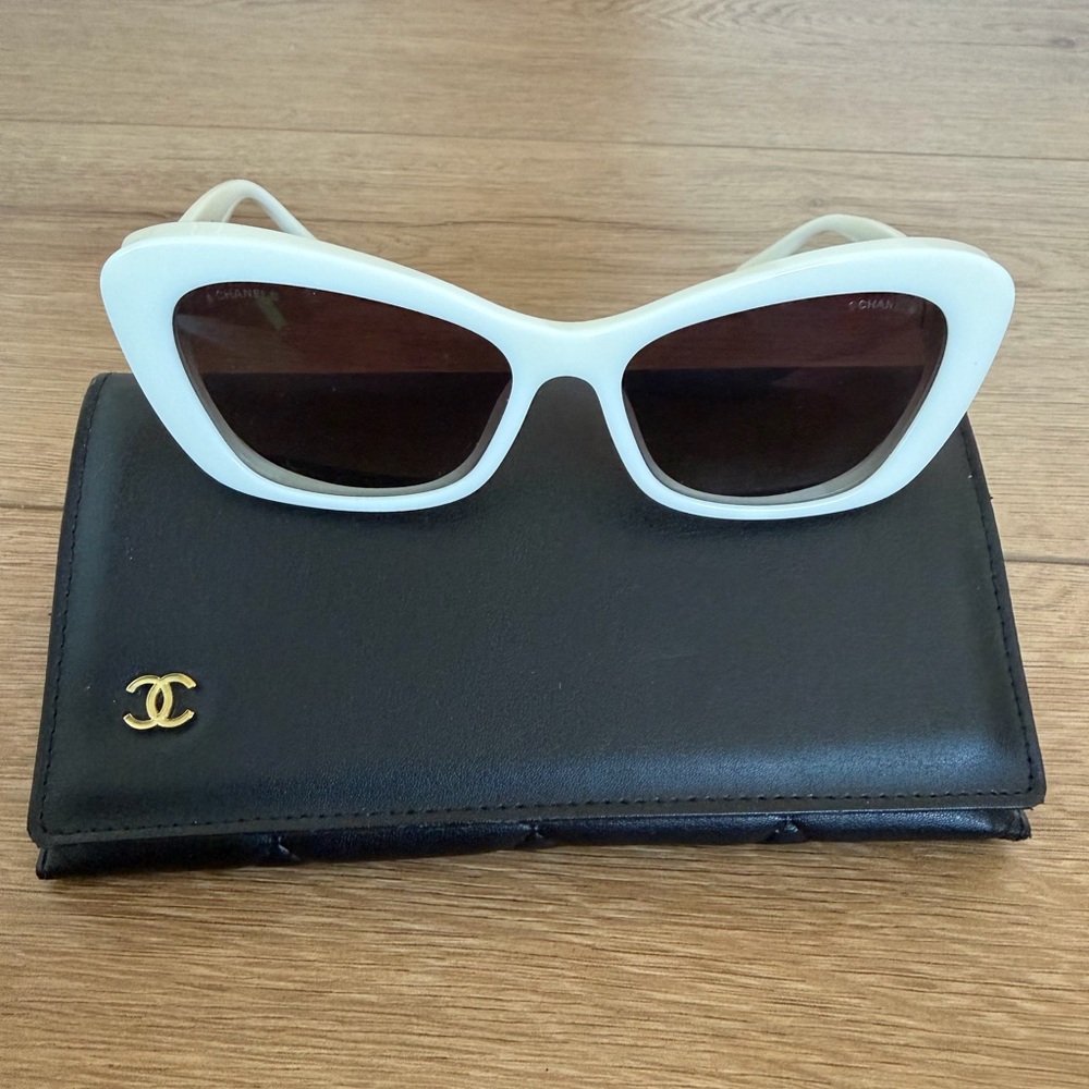 CHANEL White Cat-Eye Sunglasses